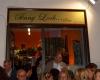 Insegna montata all'inaugurazione von  Sagyart-Aer